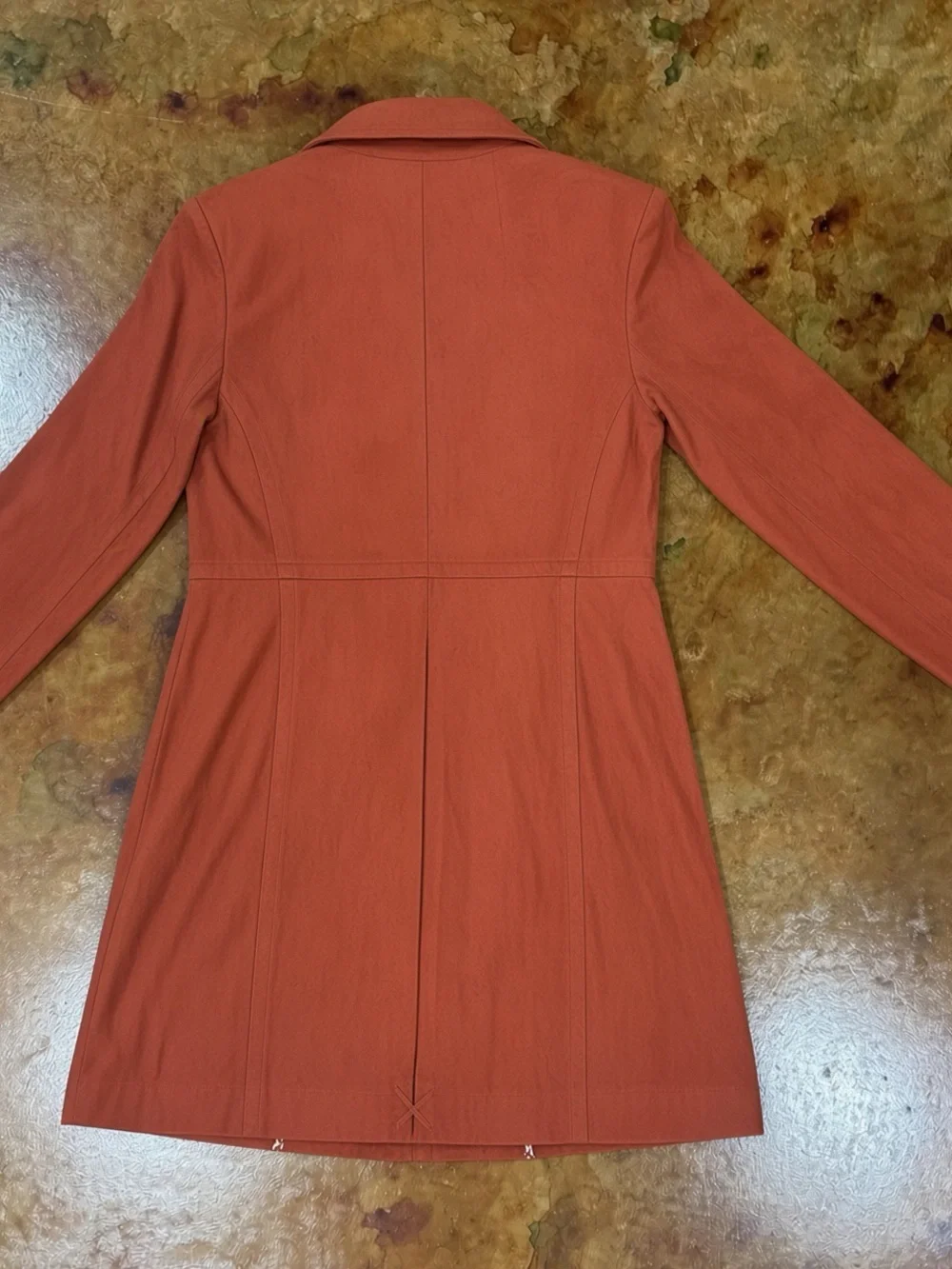 CAbi tailored trench